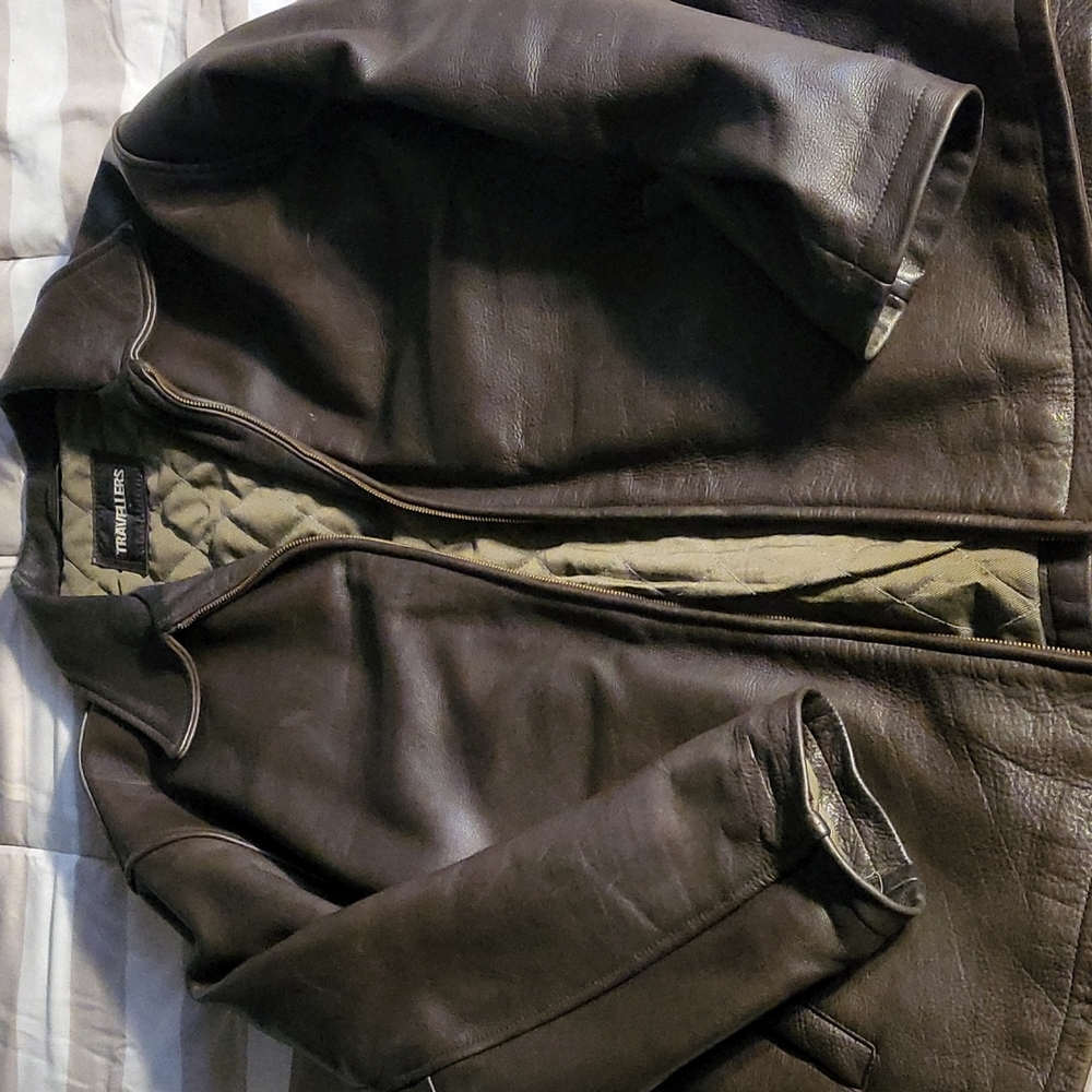 TRAVELLERS LEATHER COAT